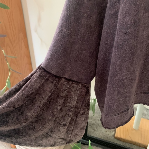 FREE PEOPLE Charcoal Gray Black Velvet Bell Sleeve Shirt - Picture 3 of 5